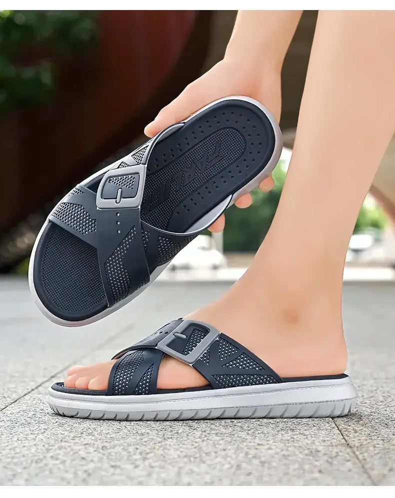 Summer Men's Sandals Fashionable Casual Beach Holiday Slippers Men's Lightweight Shoes New Outdoor Comfortable Casual Sandals